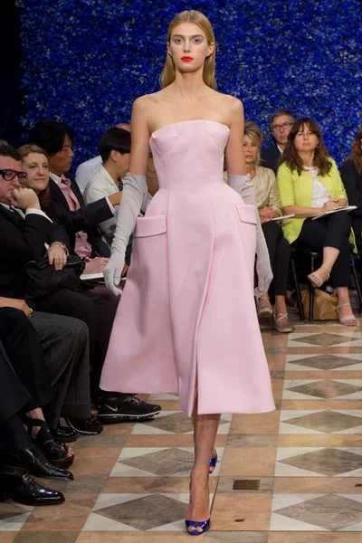 Look 9